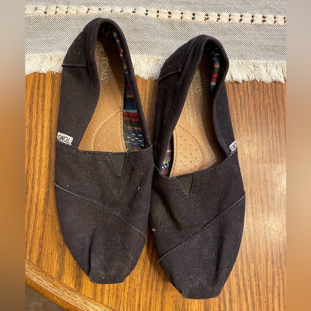 Black women’s Bobs shoes size 7.5